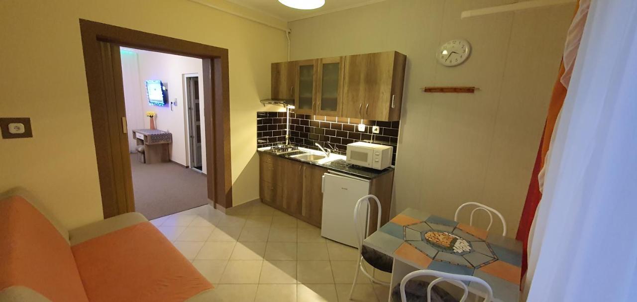 Szlavi Apartman Байя Екстериор снимка