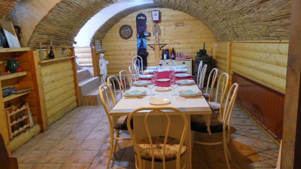 Szlavi Apartman Байя Екстериор снимка
